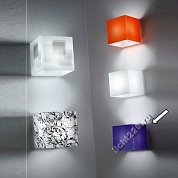 LL6911 - Настенный светильник, серия DICE, Linea Light, Италия, цвет сиреневый